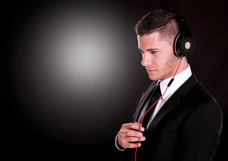 Hiring consultants: a practical guide to growth in the digital age