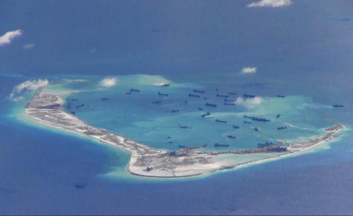 Три-Айленд Южно-Китайское море Этот красивый остров необитаем, поскольку на него претендуют сразу три страны. В настоящее время Три-Айленд входит в состав провинции китайской провинции Хайнань, но Тайвань и Вьетнам также заявляют свои притязания на эту землю.
