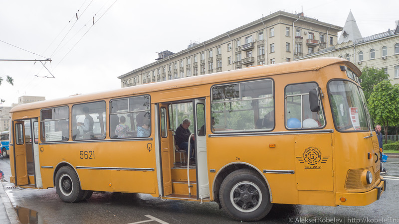 Автобусы и троллейбусы советской эпохи Автобусы и троллейбусы советской эпохи
