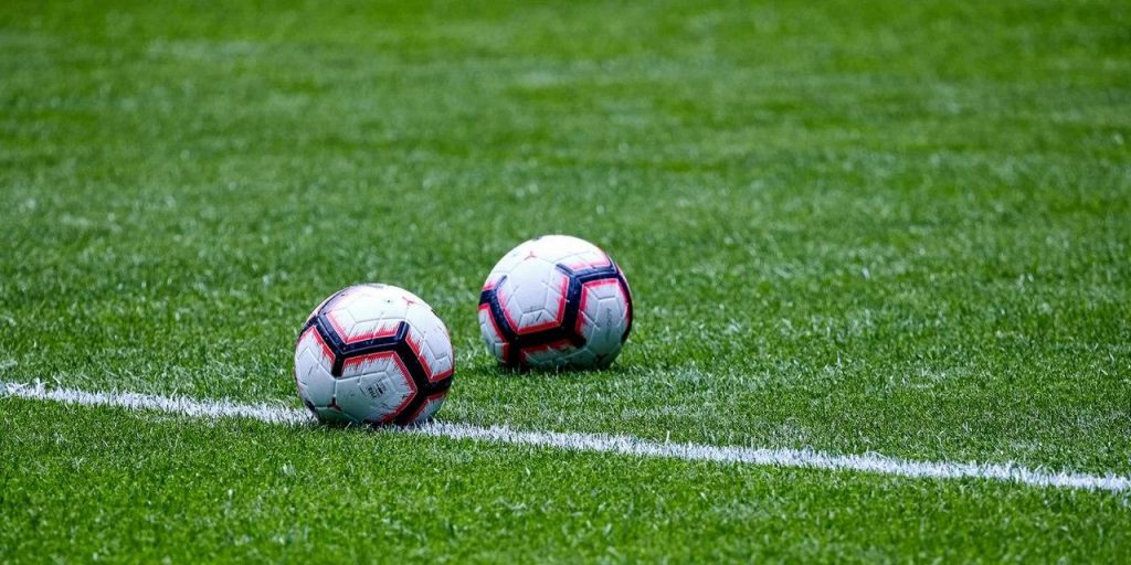 Собянин разрешил допустить 10% болельщиков на стадионы
