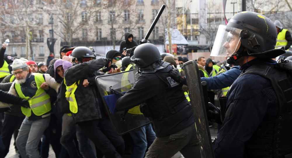Москва и Париж. Отражения Москва и Париж. Отражения