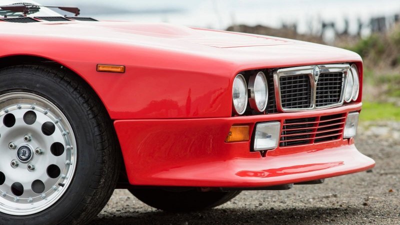 Lancia Rally 037 Stradale, построенная в начале 80-х для чемпионата мира по ралли (20 фото) Lancia Rally 037 Stradale, построенная в начале 80-х для чемпионата мира по ралли (20 фото)