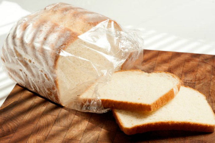 Где и как хранить хлеб. | Фото: yasminroohi. 12 советов, как правильно хранить продукты, а не запихивать все в холодильник