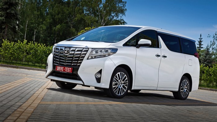 Toyota Alphard странный, но достойный выбор для путешественника. Toyota Alphard странный, но достойный выбор для путешественника.