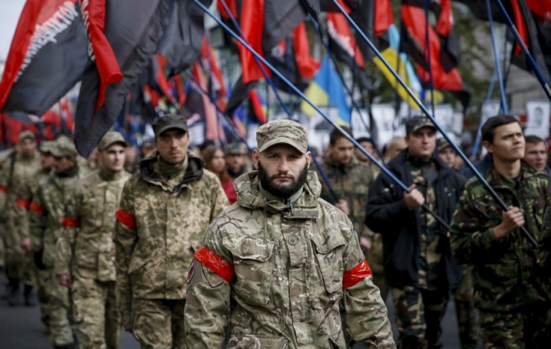 Правый сектор и Нацкорпус выдвинулись в Минск с оружием на помощь белорусским майданщикам