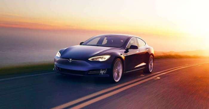 «Не спать!»: 5 случаев, когда автопилот Tesla спас своих водителей «Не спать!»: 5 случаев, когда автопилот Tesla спас своих водителей