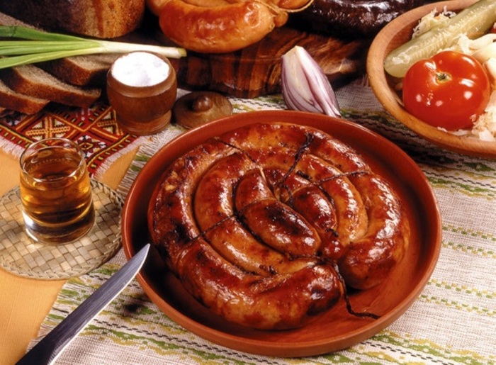 Домашняя колбаска из индейки.  Фото: multivarenie.ru.