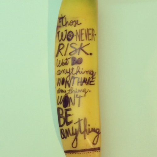 Граффити на бананах от Марты Гросси (13 фото)