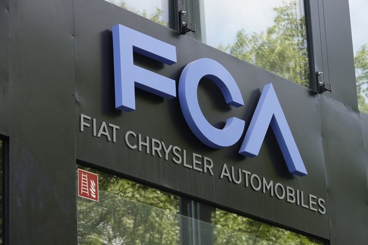 Fiat Chrysler отзовет около 700 тыс автомобилей по всему миру