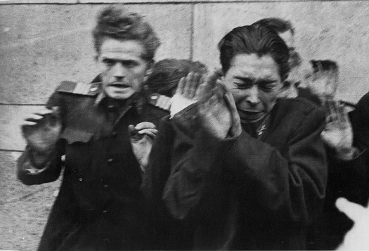 Венгрия 1956 год – как фашисты убивали коммунистов (18 +) Венгрия 1956 год – как фашисты убивали коммунистов (18 +)