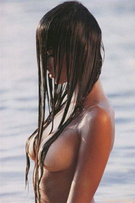 Мокрые девушки (18+) Мокрые девушки (18+)