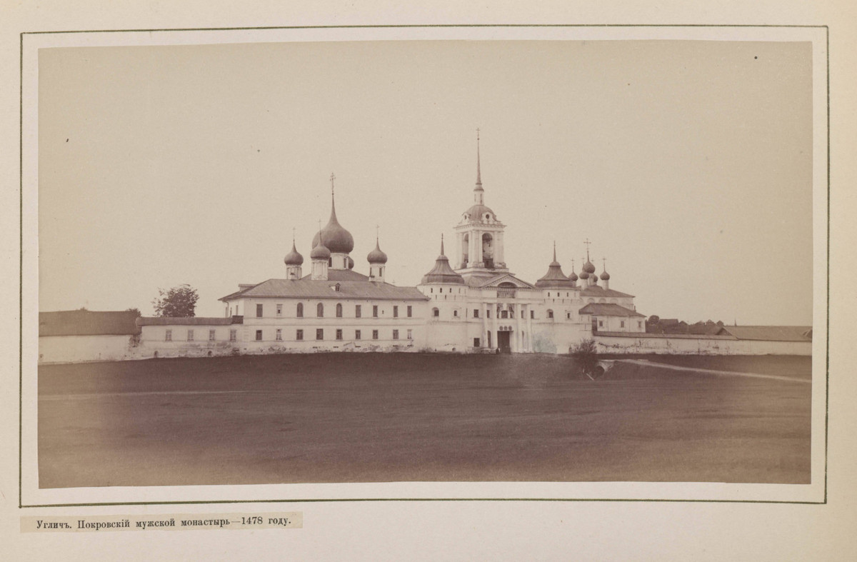 Hramy-goroda-Uglicha-v-starinnyh-foto 32