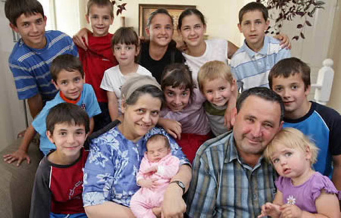 Леонтина Альбина Эспиноза из Чили утверждала, что является матерью 58 детей Леонтина Альбина Эспиноза из Чили утверждала, что является матерью 58 детей