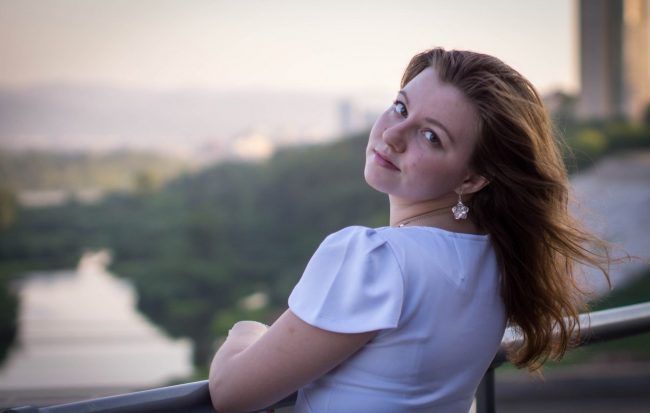Насыщенный коричневый оттенок идет абсолютно всем modnyj-cvet-volos_ (15)