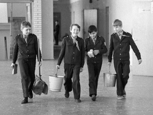 История школьной формы в России История школьной формы в России