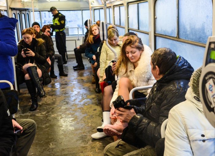 Флешмоб: В метро без штанов Флешмоб: В метро без штанов без штанов, метро, флешмоб