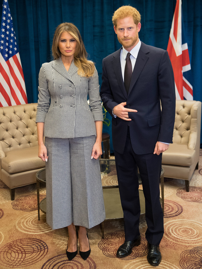 13 осенних образов Мелании Трамп, которые подходят всем (фото 8.1) 13 осенних образов Мелании Трамп, которые подходят всем (фото 11)