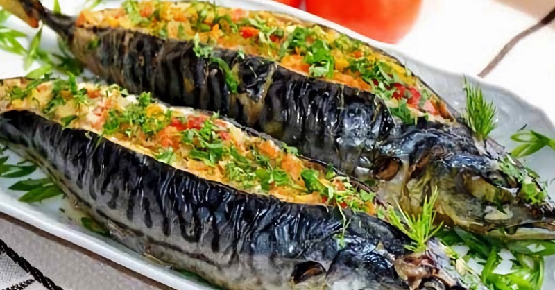 Фаршированная скумбрия! И на праздничный стол, и в обычную жизнь, нежная и сочная. Фаршированная скумбрия! И на праздничный стол, и в обычную жизнь, нежная и сочная.