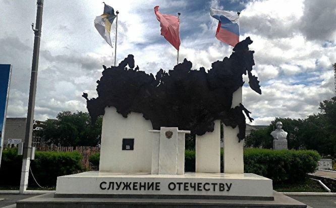 Депутат Госдумы все же поставит памятник Путину: «Когда президента распнет его окружение»