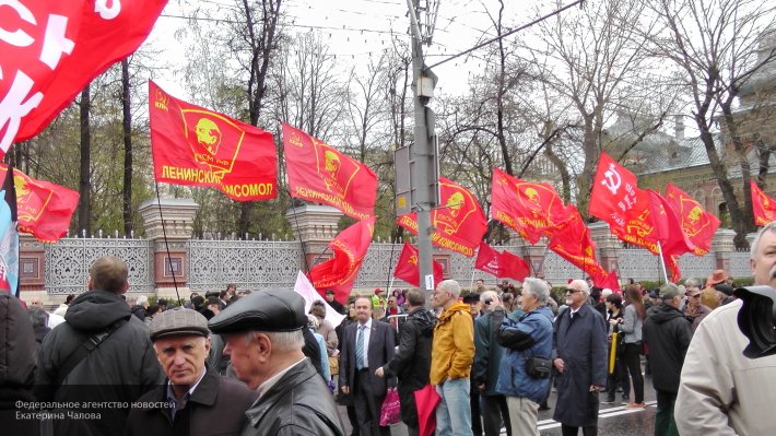 В Новосибирске коммунисты вышли на митинг в поддержку КНДР