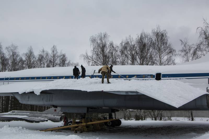 Кто возьмется за авиакладбище в Монино? Кто возьмется за авиакладбище в Монино?