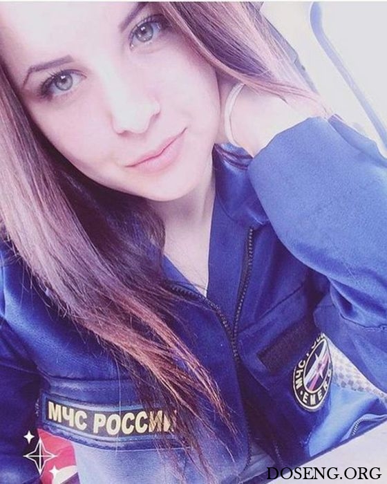 Очаровательные девушки в форме Очаровательные девушки в форме