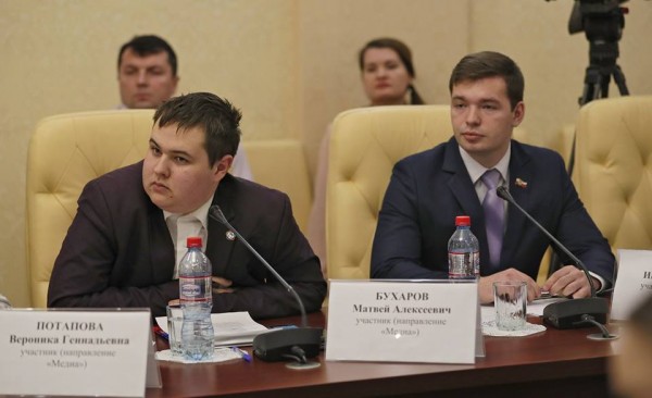 Аксёнов делает ставку на молодёжь Крыма