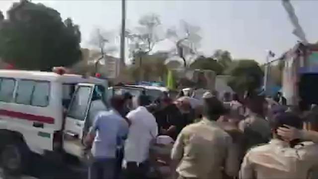 Не менее 20 человек ранены в результате теракта на военном параде в Иране