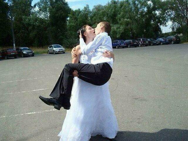 Ох уж этот безумный свадебный переполох Ох уж этот безумный свадебный переполох
(19 фото)