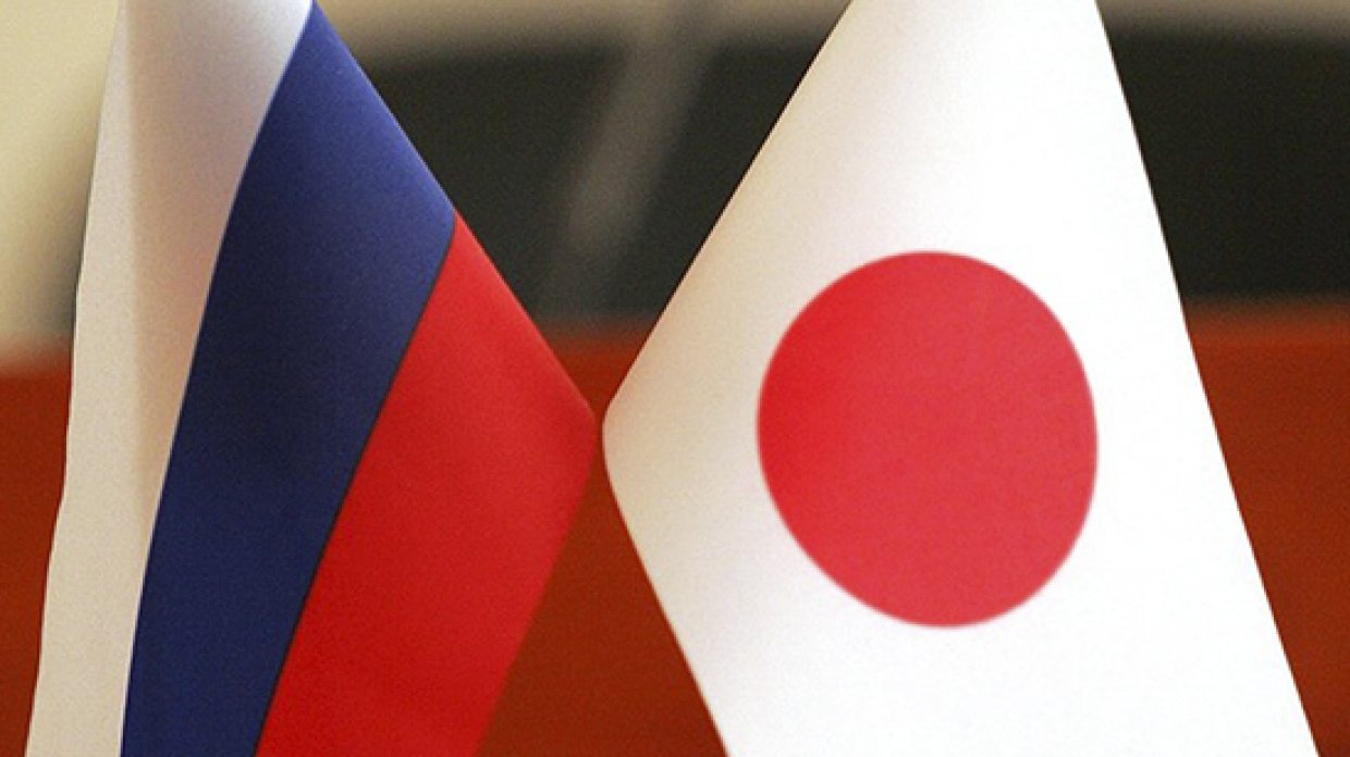 Министр иностранных дел Японии намерен обсудить с Лавровым предложение Путина