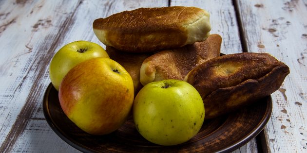 Пирожки из бездрожжевого теста с яблоками и грушами Пирожки из бездрожжевого теста с яблоками и грушами