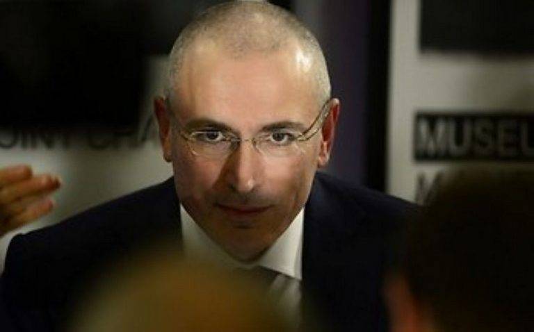 На Ходорковском шапка горит — шапка вора и убийцы На Ходорковском шапка горит — шапка вора и убийцы