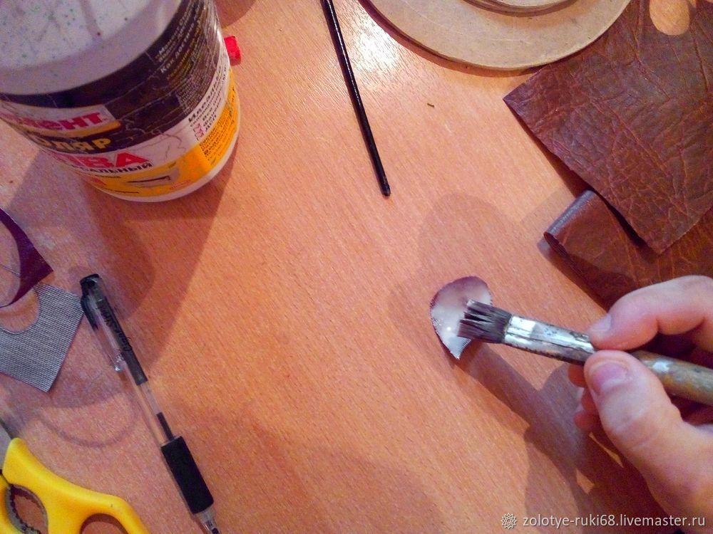 Как отреставрировать кожаный плащ Как отреставрировать кожаный плащ