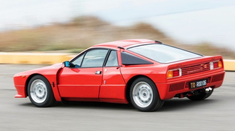Lancia Rally 037 Stradale, построенная в начале 80-х для чемпионата мира по ралли (20 фото) Lancia Rally 037 Stradale, построенная в начале 80-х для чемпионата мира по ралли (20 фото)