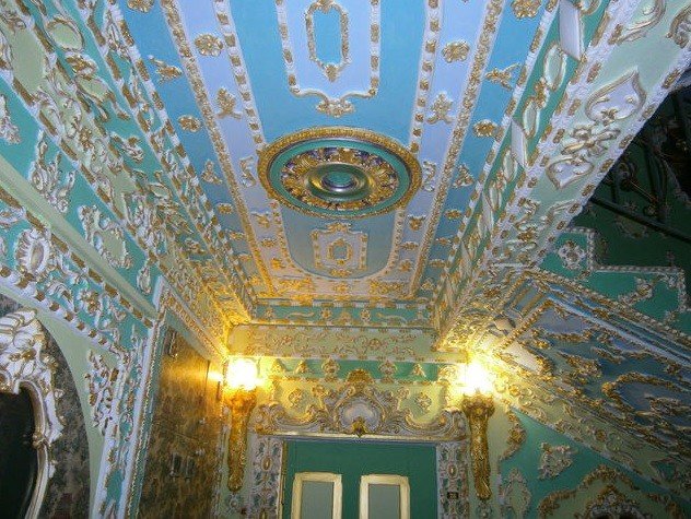 Подъезд как произведение искусства (15 фото) Подъезд как произведение искусства (15 фото)