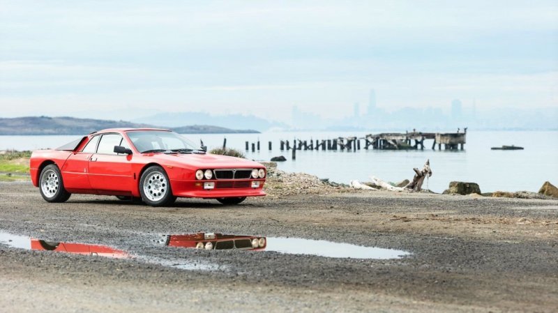 Lancia Rally 037 Stradale, построенная в начале 80-х для чемпионата мира по ралли (20 фото) Lancia Rally 037 Stradale, построенная в начале 80-х для чемпионата мира по ралли (20 фото)