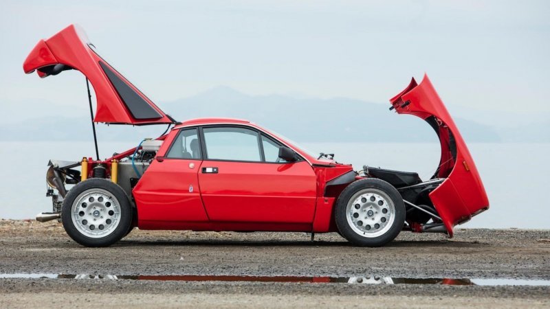 Lancia Rally 037 Stradale, построенная в начале 80-х для чемпионата мира по ралли (20 фото) Lancia Rally 037 Stradale, построенная в начале 80-х для чемпионата мира по ралли (20 фото)