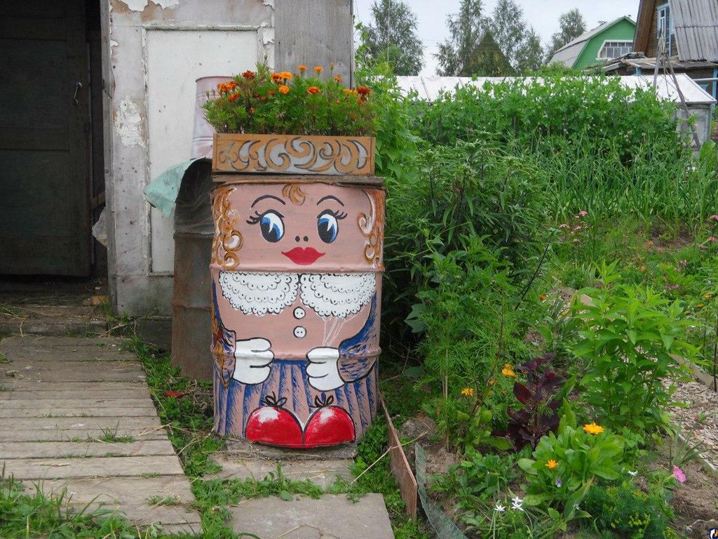 Разные садовые бочки
