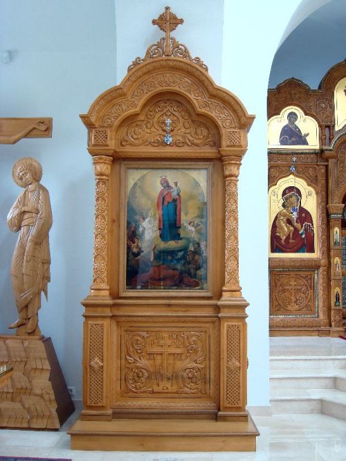 Купить для икон полку в храме