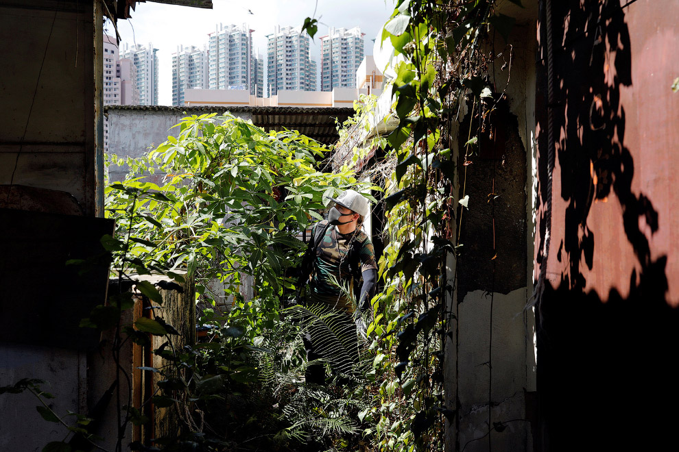 Осмотр заброшенных жилых зданий в Гонконге