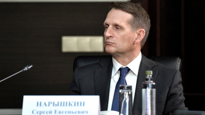 О бесах, токсичном долларе и вирусе цветных революций
