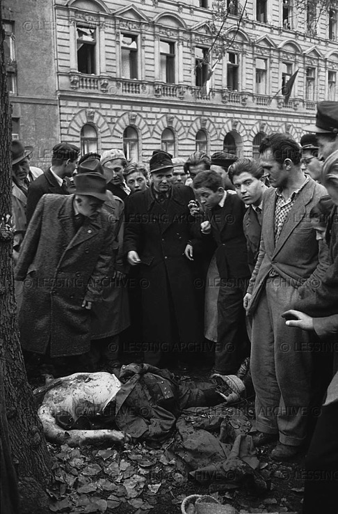 Венгрия 1956 год – как фашисты убивали коммунистов (18 +) Венгрия 1956 год – как фашисты убивали коммунистов (18 +)