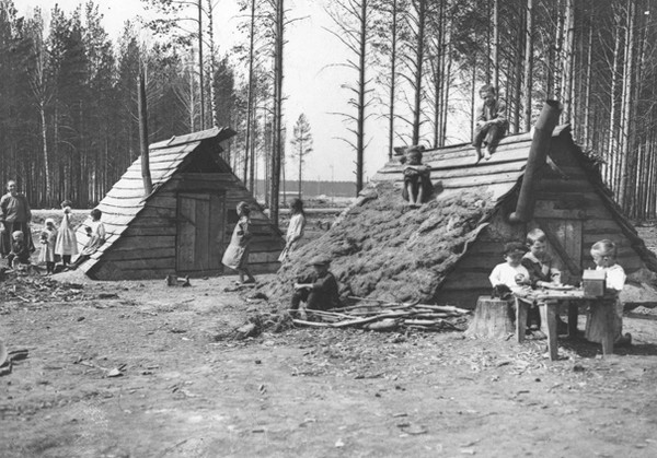 Разгром силами НКВД в 1939-м жителей хибар на железных дорогах Разгром силами НКВД в 1939-м жителей хибар на железных дорогах