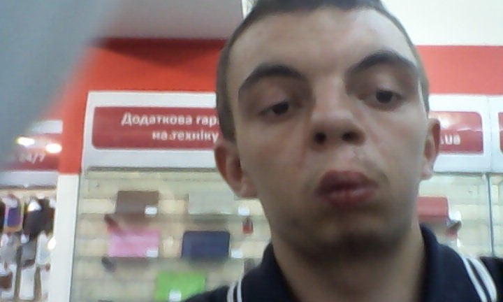 Хотите глянуть что скрывается под маской бравого диванного бойца?