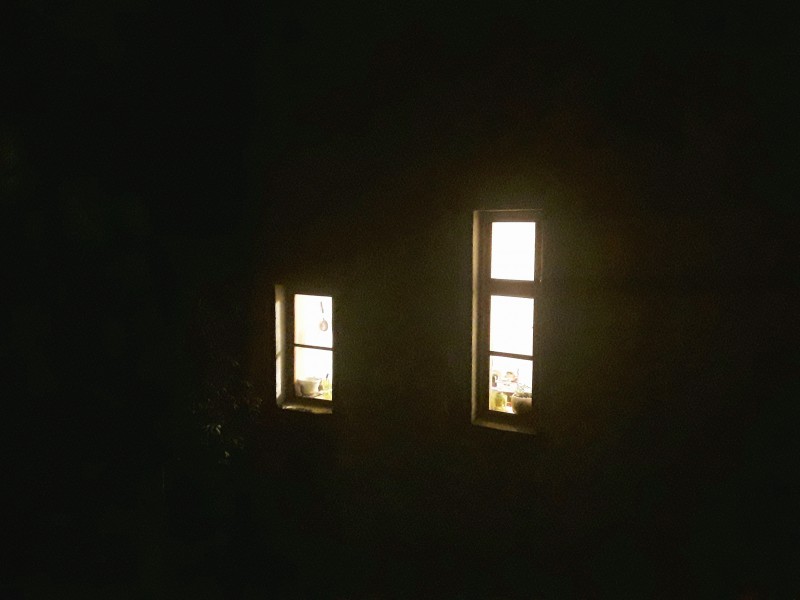 Окна в ночи