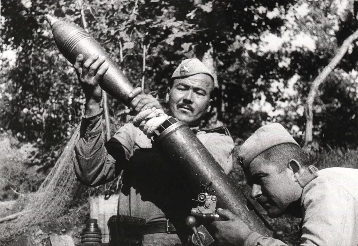 Шквал разрушительного огня: Воспоминания немцев о грозной артиллерии СССР Шквал разрушительного огня: Воспоминания немцев о грозной артиллерии СССР