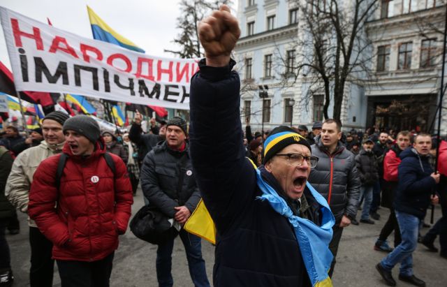 В Киеве сторонники Саакашвили начали марш в поддержку политика