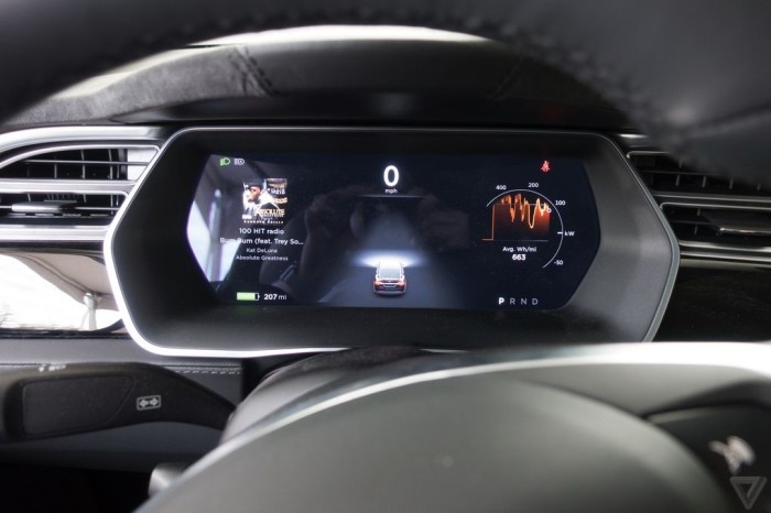 «Не спать!»: 5 случаев, когда автопилот Tesla спас своих водителей «Не спать!»: 5 случаев, когда автопилот Tesla спас своих водителей