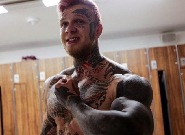 Яблоко от яблони упало далеко: история Елены Яковлевой и ее сына