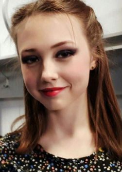 16-летняя «папина дочка» Екатерина Старшова поразила поклонников подтянутой фигурой: 16-летняя «папина дочка» Екатерина Старшова поразила поклонников подтянутой фигурой: